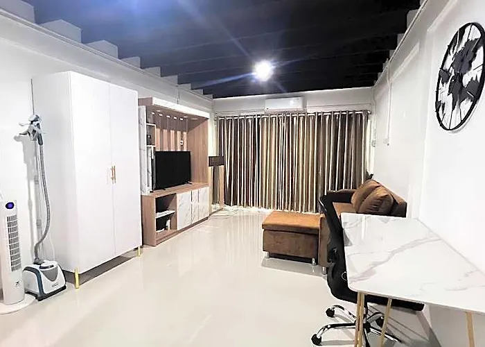 Uourangnamhouse 酒店 4*